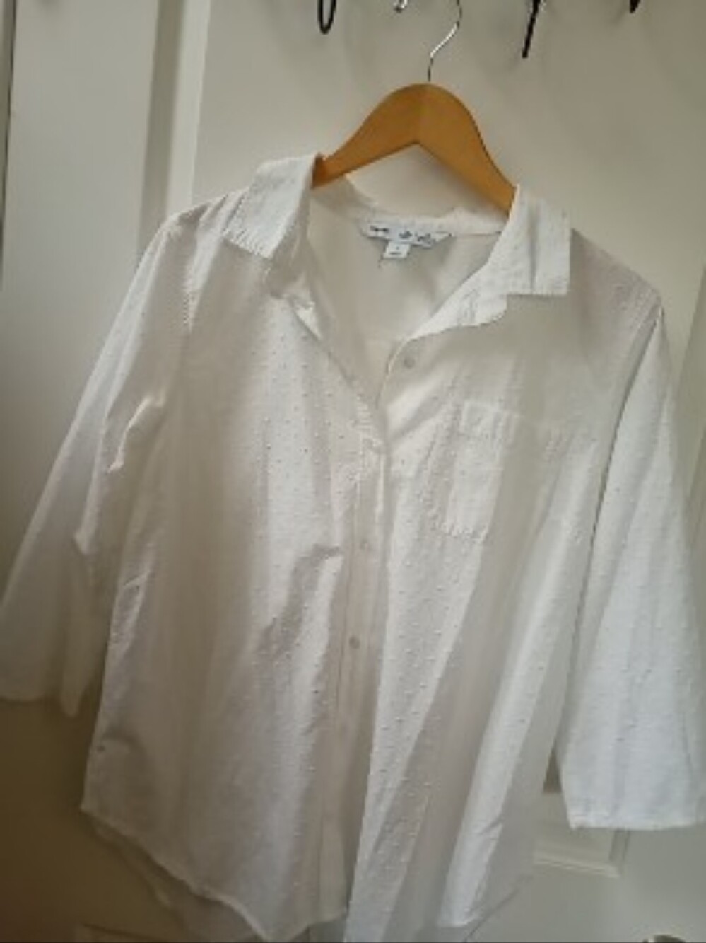 Old Navy | Classic White Button-Down Shirt with Subtle Dot Texture | L